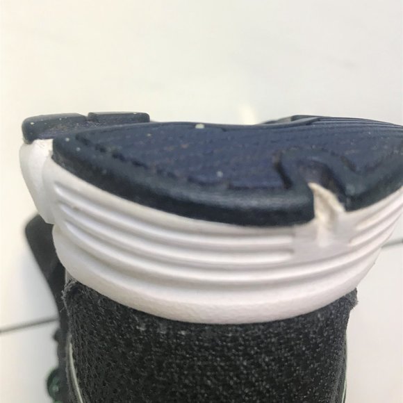 Nike Revolution 2 trainers - Picture 6 of 10